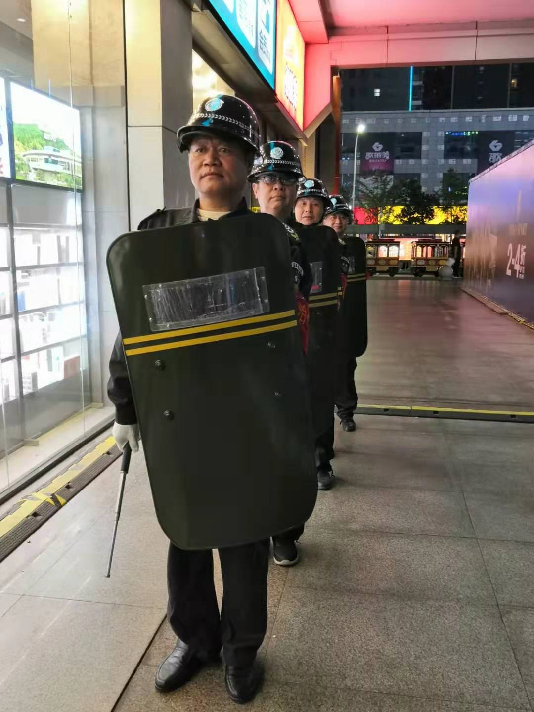 襄陽(yáng)戎安今天給大家介紹下保安員的11點(diǎn)工作職責(zé)！